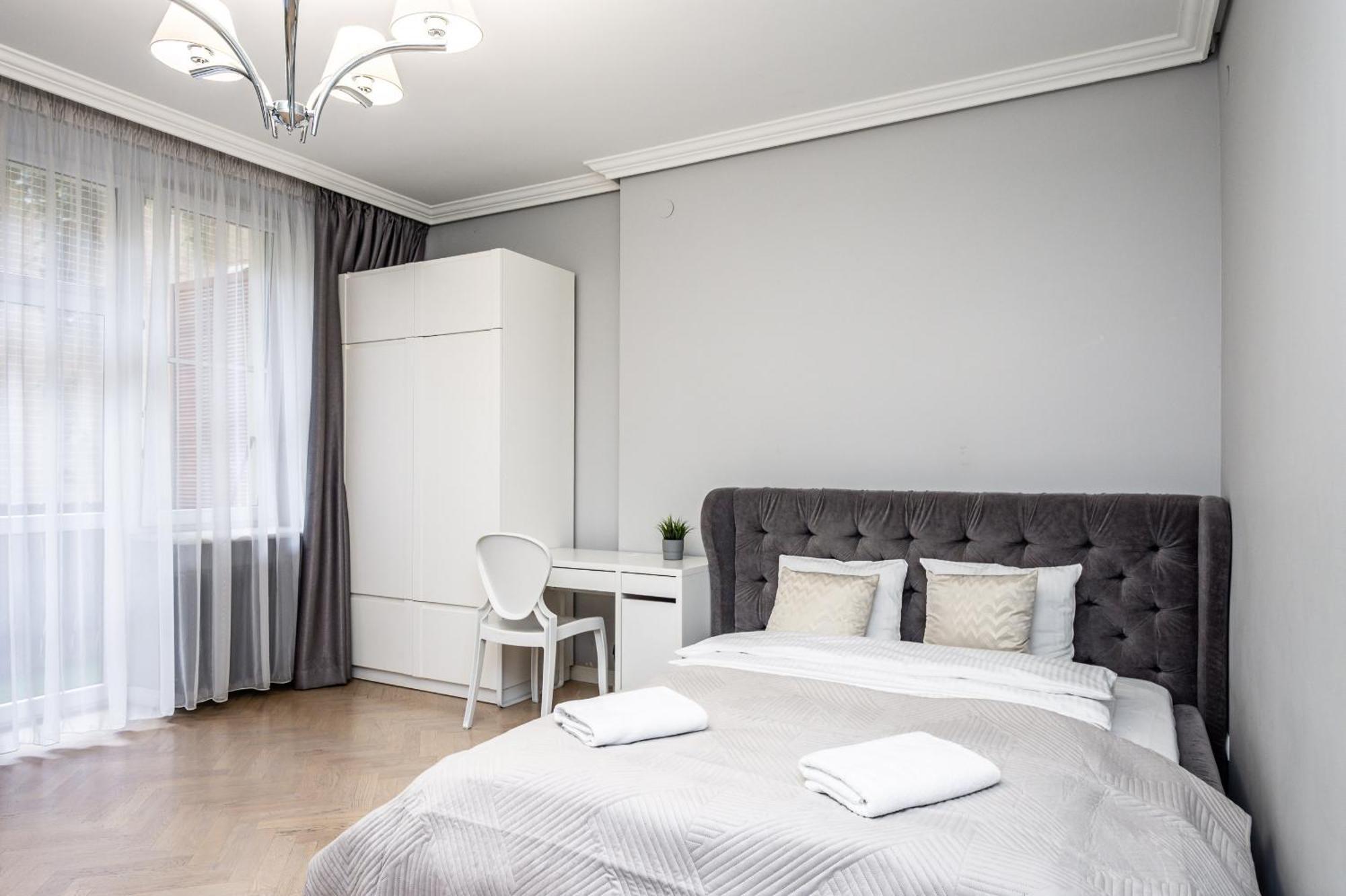 Rentplanet - Studio Krasinskiego Krakow Luaran gambar