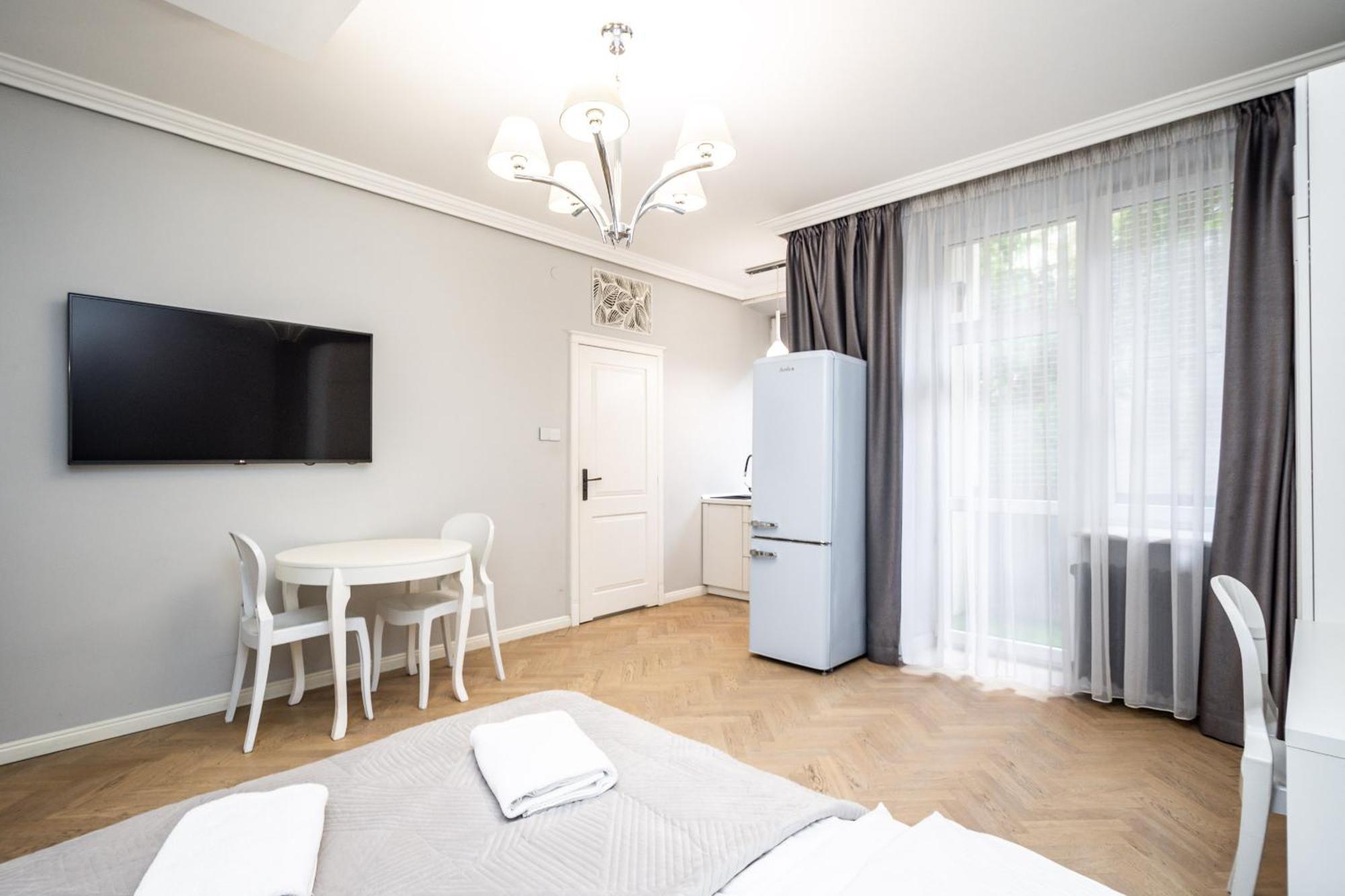 Rentplanet - Studio Krasinskiego Krakow Luaran gambar