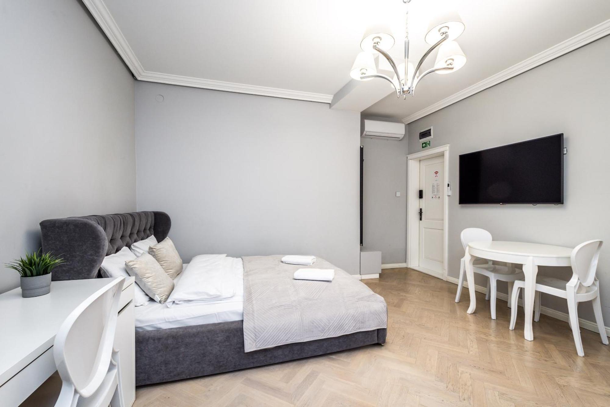 Rentplanet - Studio Krasinskiego Krakow Luaran gambar