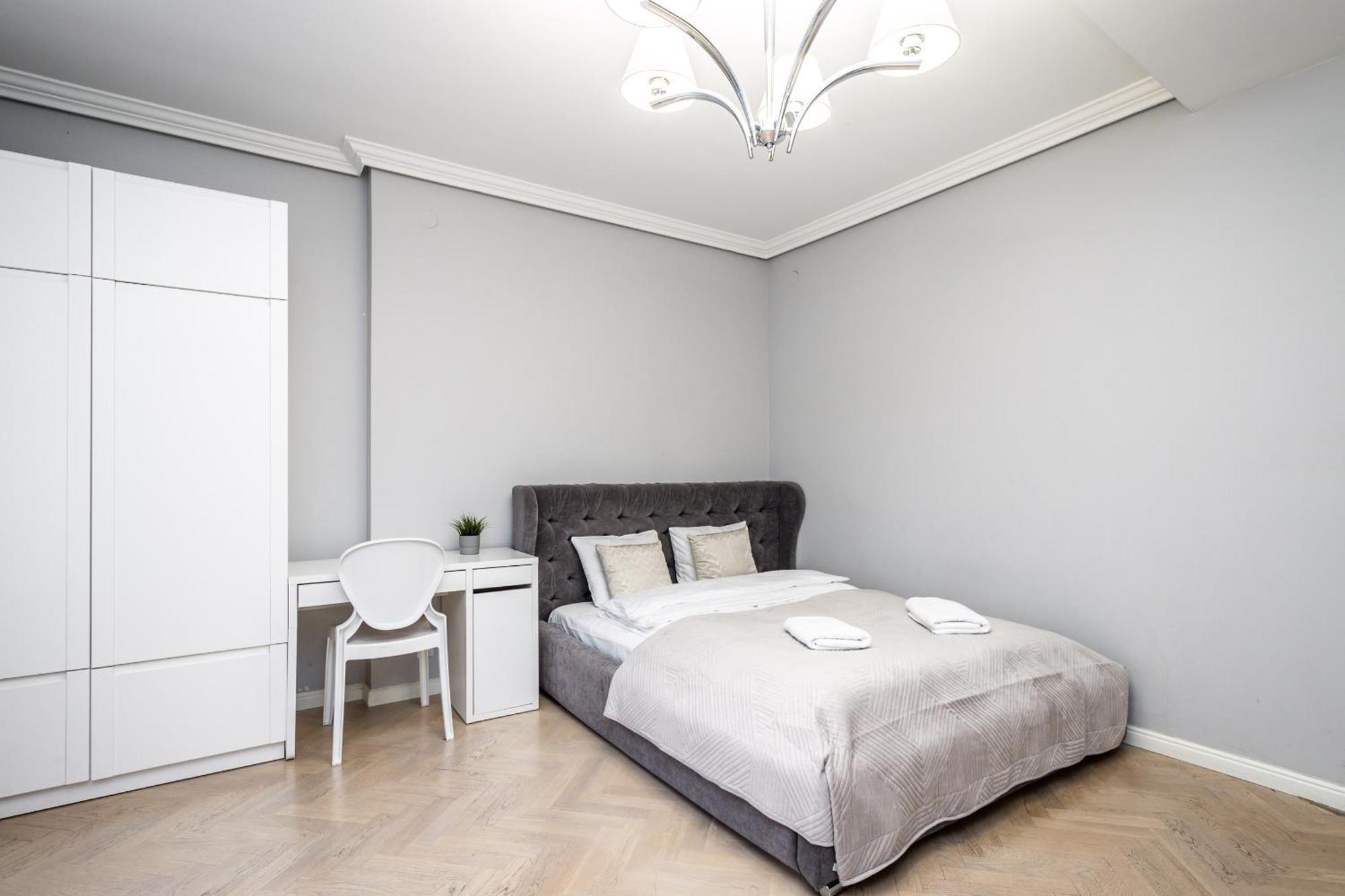 Rentplanet - Studio Krasinskiego Krakow Luaran gambar