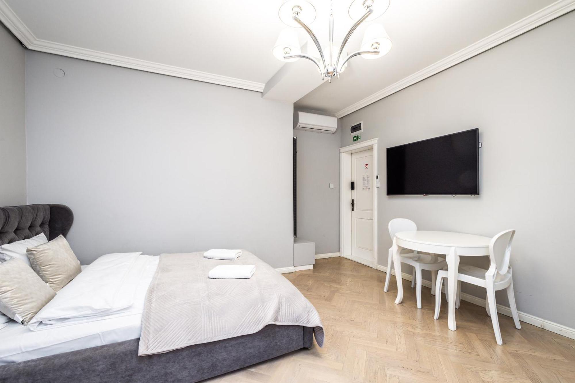 Rentplanet - Studio Krasinskiego Krakow Luaran gambar