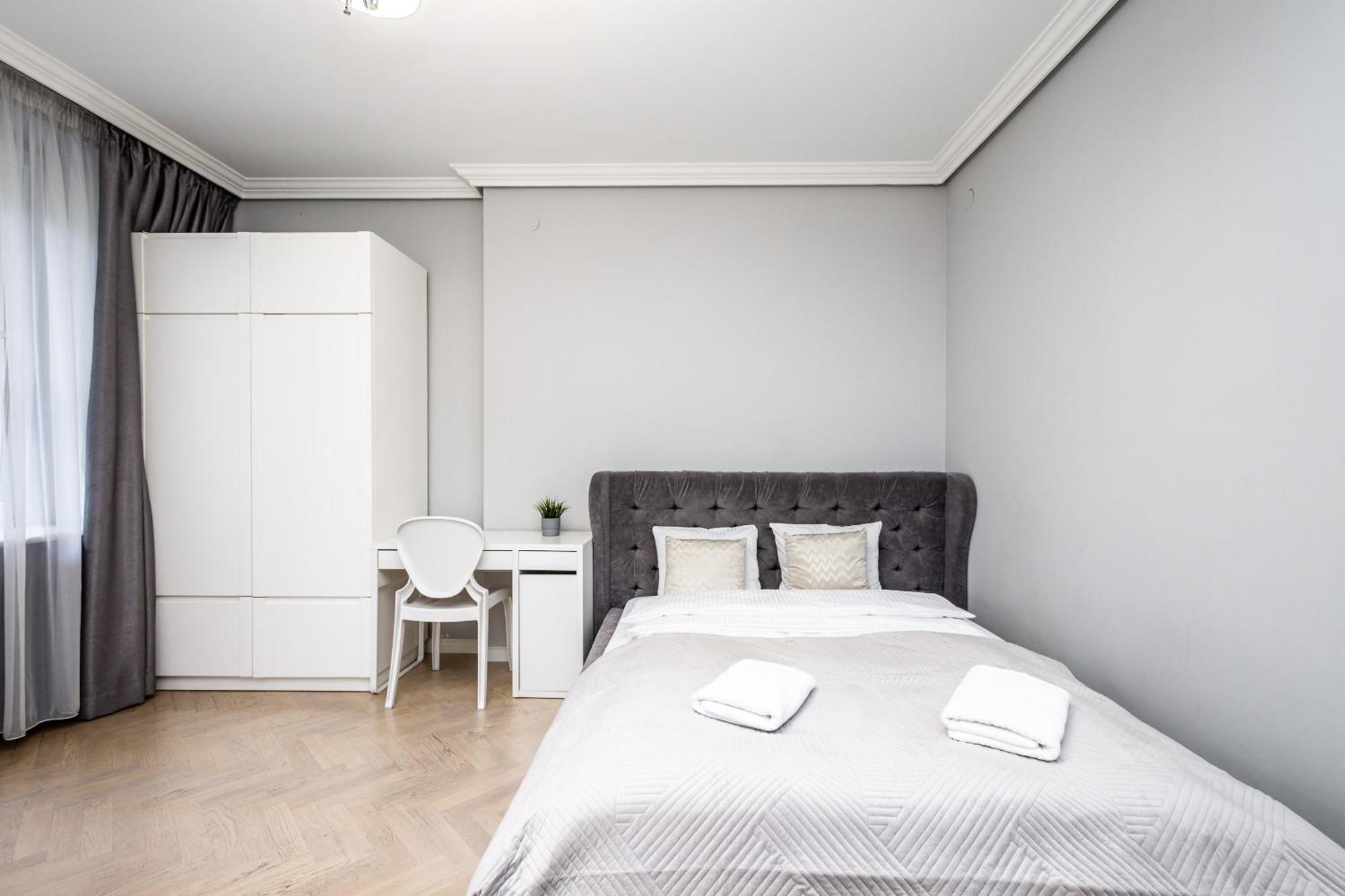 Rentplanet - Studio Krasinskiego Krakow Luaran gambar