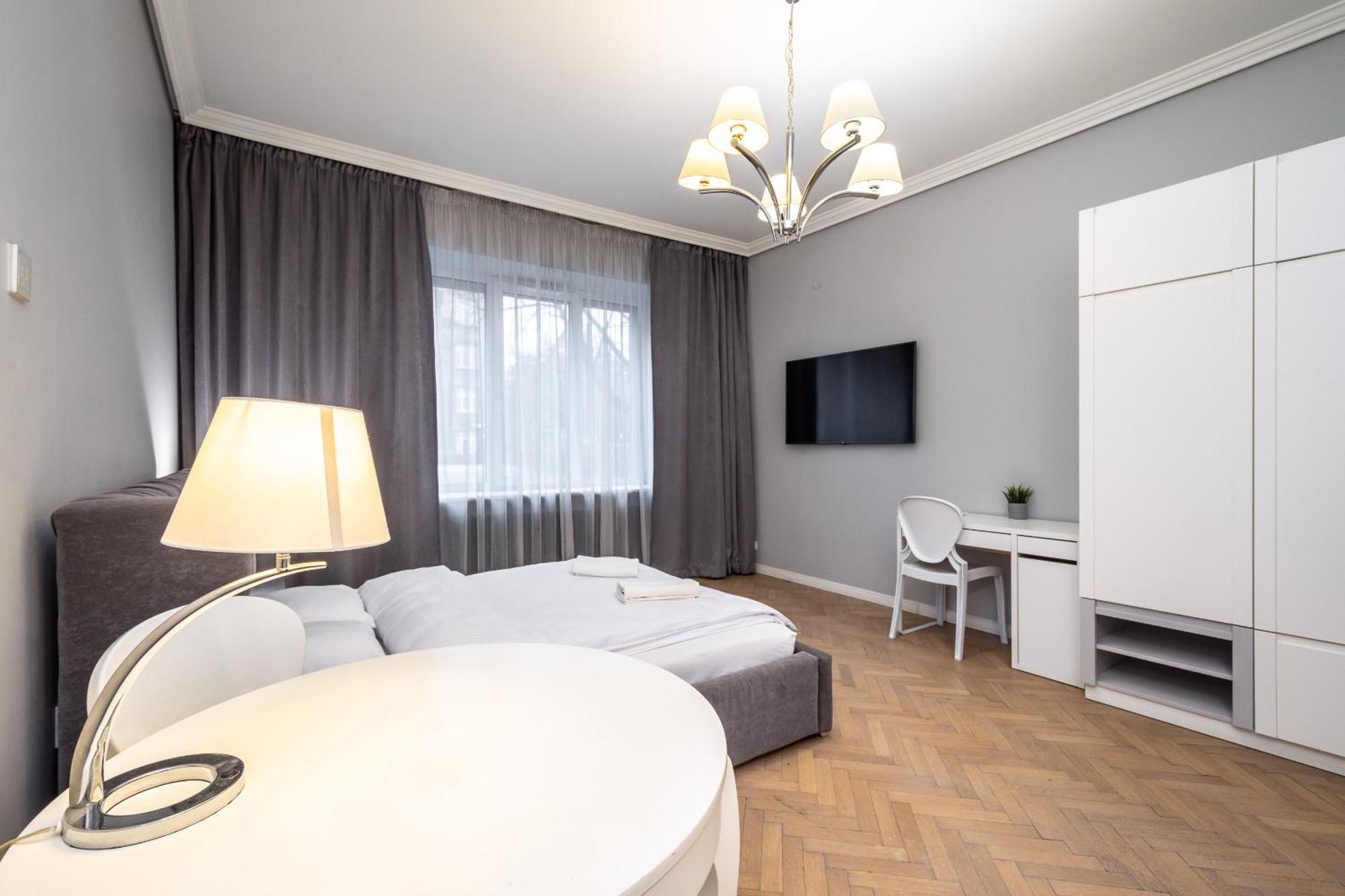 Rentplanet - Studio Krasinskiego Krakow Luaran gambar