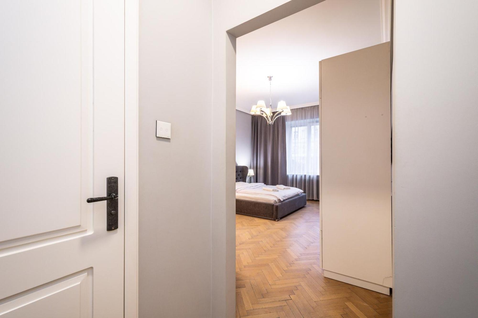 Rentplanet - Studio Krasinskiego Krakow Luaran gambar